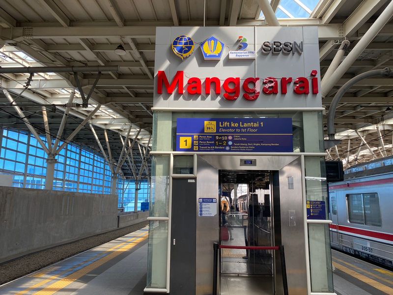 Salah satu eskalator di Stasiun Manggarai mati lagi pada Senin (18/3/2024)-(Tina/detikcom)