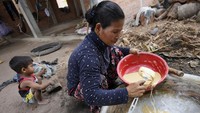 Pohon palem dianggap sebagai pohon resmi Kamboja. Menurut angka tidak resmi, 3 juta hingga 6 juta pohon palem liar tumbuh secara alami di seluruh negeri, meskipun penebangan pohon menjadi hal biasa seiring dengan berkembangnya wilayah perkotaan.
