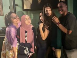 Gaya Sienna Kasyafani & Mikhayla Bakrie Bukber, Cantiknya Bikin Salfok