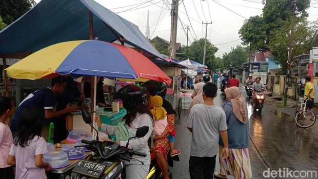 Suasana Pasar Ramadan di Indramayu