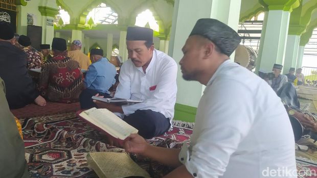 Suasana semaan Al-Quran di Masjid Agung Kauman Magelang, Senin (18/3/2024).