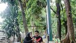 Kocak dan Romantis, Gaya Tantri Kotak dan Arda Naff saat Kulineran Bareng
