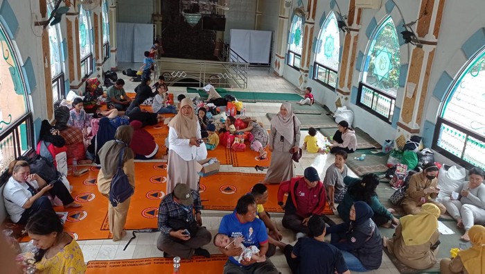 Tempat Penampungan Bantuan untuk Korban Kebakaran Palmerah