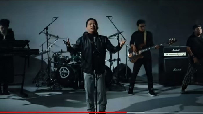 Banyak lagu religi yang kerap diputar selama bulan suci Ramadan. Kali ini ada lagu berjudul Pulang (Robbighfirlii) yang menjadi single terbaru dari grup Wali.