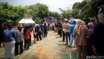 Potret Warga Serbu Pasar Murah di Petukangan