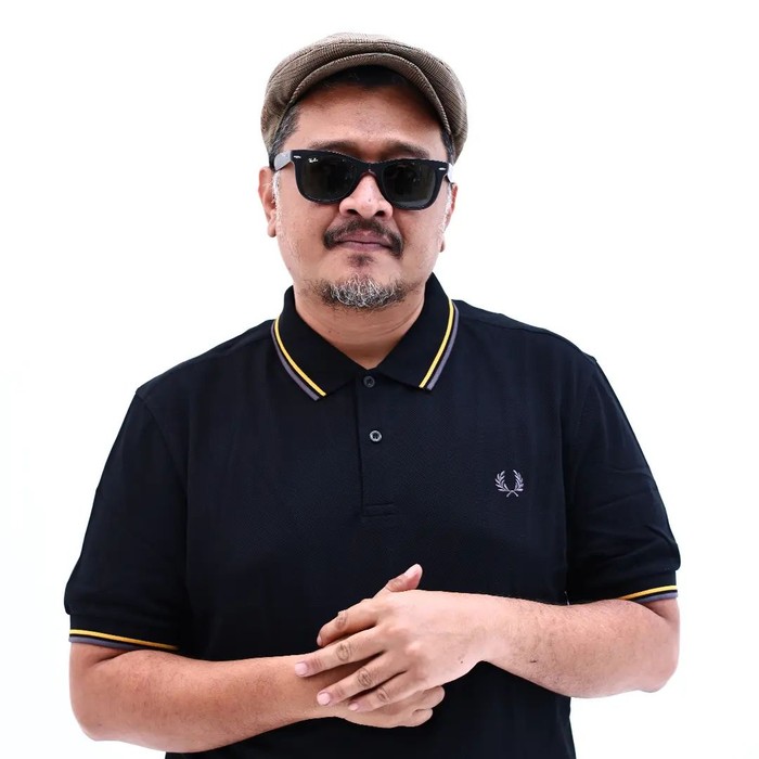 Firza Achmar Paloh atau Ade Paloh.