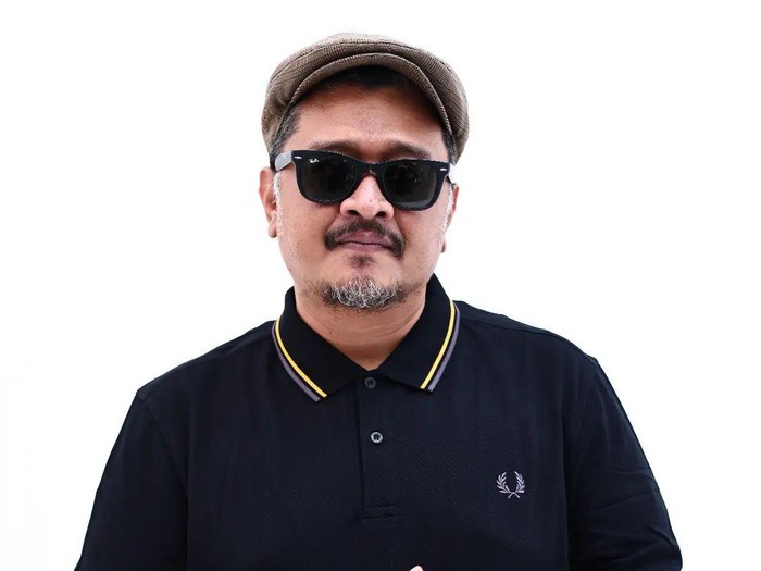 Firza Achmar Paloh atau Ade Paloh.