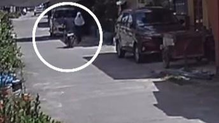 Aksi begal payudara sasar pelajar di Batam. (Istimewa)
