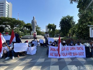 Aksi Dukung Hasil Rekapitulasi KPU Kembali Digelar di Surabaya
