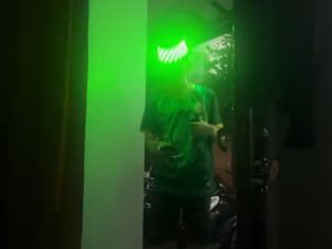 Ramadhan Core 2024, Viral Aksi Pria Pakai Peci Berlampu RGB