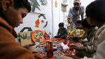 Anak-anak di Mesir Bikin Dekorasi Ramadan Bertema Palestina