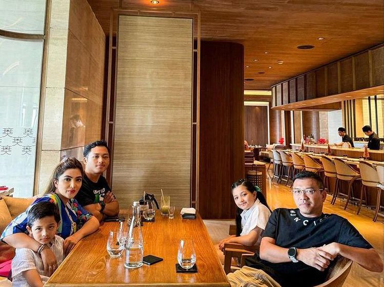 Gaya Anang Hermansyah Makan di Warteg hingga Restoran Mewah