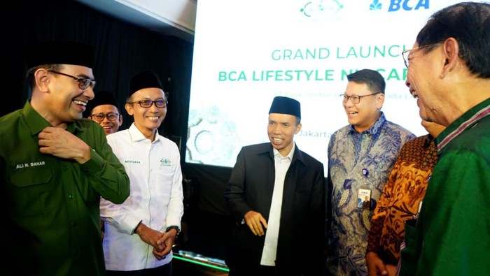 Bayar Zakat dan Donasi Kini Bisa di Fitur Lifestyle BCA Mobile NU Care-Lazisnu PBNU bekerja sama dengan BCA meluncurkan layanan pembayaran zakat dan donasi di fitur Lifestyle pada aplikasi perbankan BCA mobile.