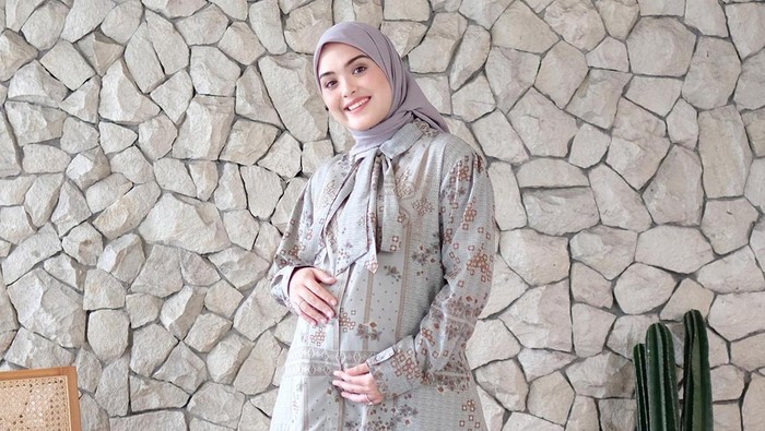 Foto kehamilan Vebby Palwinta