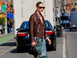 Foto: 8 Sneakers Terpopuler di Kalangan Selebriti, Gigi Hadid-Kendall Jenner