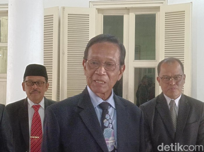Gubernur DIY Sri Sultan Hamengku Buwono (HB) X di Kantor DPRD DIY, Kota Jogja, Selasa (19/3/2024).