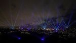 Laser Warna-warni di Langit Yerusalem Bawa Pesan Damai Israel-Palestina