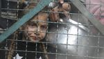 Kasihan, Anak-anak Gaza Berdesakan Minta Makan untuk Buka Puasa