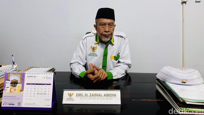 Ketua Baznas Bone Zainal Abidin.