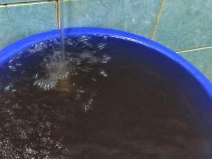 Kondisi air yang keruh dan kotor yang dikeluhkan warga Arjosari