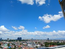 Langit Jakarta Biru Banget Hari Ini! Ini Kata BMKG