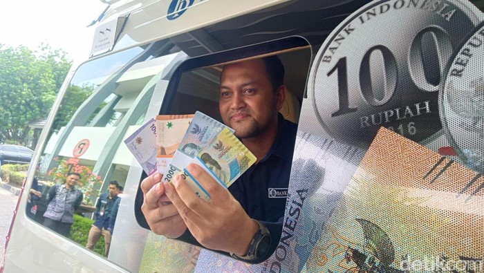 Pecahan uang rupiah baru.