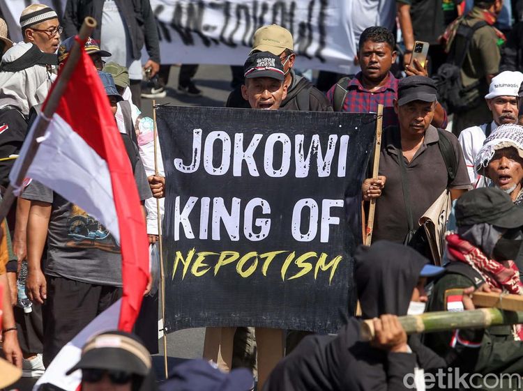 Penampakan Massa Demo yang Padati Depan DPR