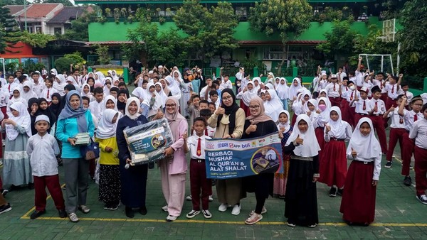 Penyaluran Bantuan Sarana Ibadah di Bulan Ramadan