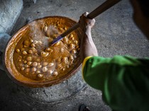 Permintaan Dodol Betawi Melonjak Saat Ramadan