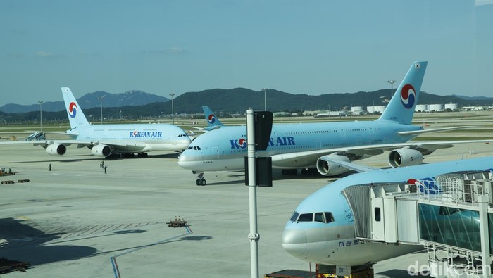 Pesawat Korean Air di Bandara Korea