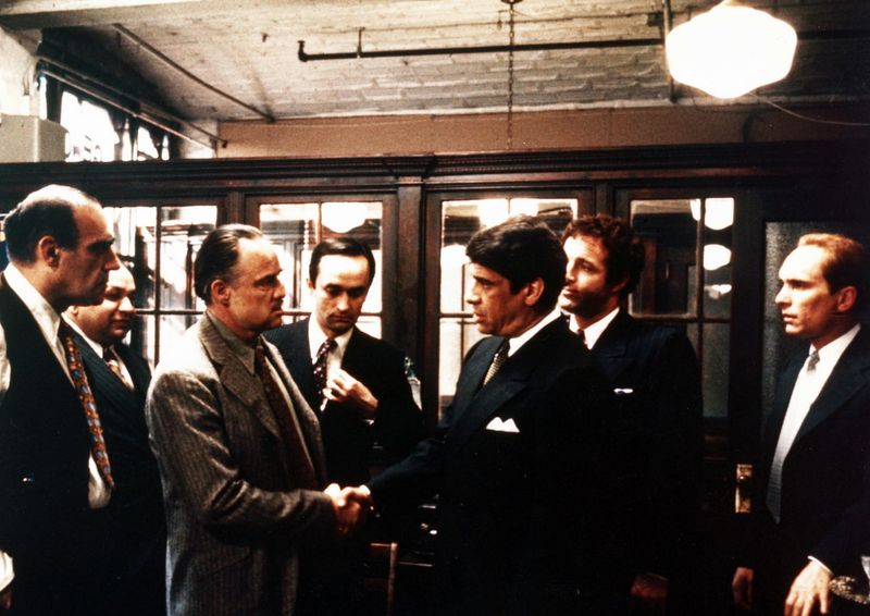 Cuplikan adegan dalam film The Godfather (1972).