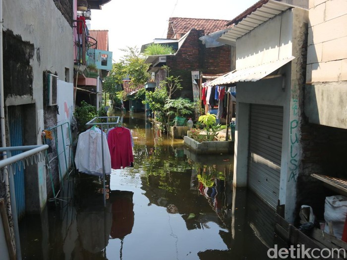 Kondisi banjir di Dukuh Tanggulangin Desa Jati Wetan Kecamatan Jati, Kudus, Rabu (20/3/2024).
