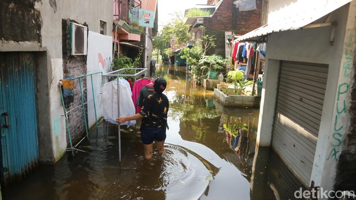 Kondisi banjir di Dukuh Tanggulangin Desa Jati Wetan Kecamatan Jati, Kudus, Rabu (20/3/2024).