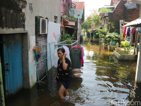 Kondisi banjir di Dukuh Tanggulangin Desa Jati Wetan Kecamatan Jati, Kudus, Rabu (20/3/2024).