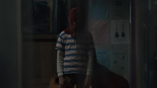 Cuplikan adegan di film Brightburn.
