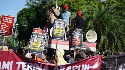 Demo KPU Massa CIE-Pemuda Moeslim Minta Semua Pihak Lapang Dada