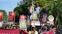 Selain itu, pihaknya menolak segala isu provokatif yang mengarah pada isu pemakzulan Presiden Jokowi. Perbedaan pendapat dalam proses demokrasi adalah hal yang wajar. Saling menghormati dan menghargai perbedaan merupakan kunci untuk menghindari perpecahan.