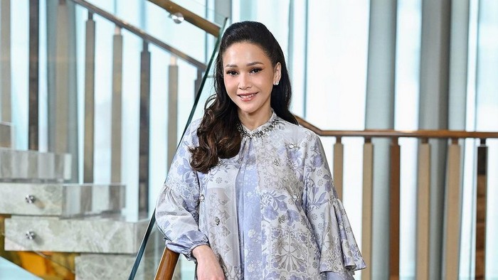 Foto Pemotretan Keluarga Maia Estianty