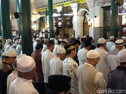 Niat Salat Idul Fitri Sebagai Makmum hingga Sendiri
