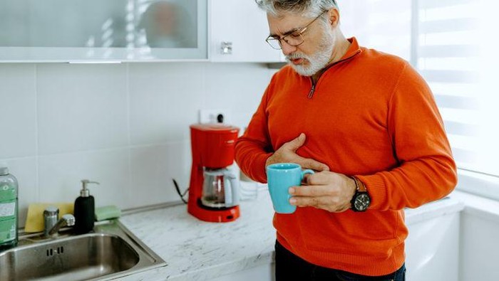 Ini 4 Penyebab Sakit Perut Setelah Minum Kopi Pagi Hari