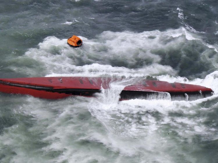 Kapal Tanker Membawa 8 WNI Terbalik di Perairan Jepang