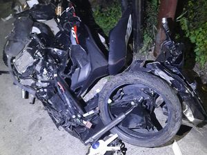 Truk Tronton Vs 2 Motor di Temon Kulon Progo, 1 Orang Tewas