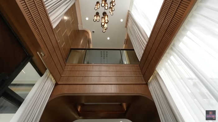 Keren! Potret Dapur di Rumah Baru Luna Maya Berkonsep Modern Tropis Keren! Potret Dapur di Rumah Baru Luna Maya Berkonsep Modern Tropis