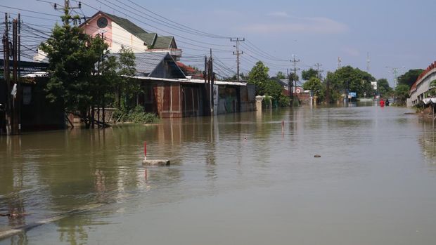 Kondisi genangan banjir di ruas jalan Karanganyar Demak, Rabu (20/3/2024). (Dok. Detikjateng/Dian Utoro Aji)