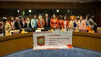 Ketum Kowani Giwo Rubianto Wiyogo juga foto bersama dengan peserta side event Commission on the Status of Women ke-68. 