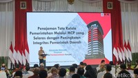 KPK mengusulkan adanya peraturan daerah (perda) yang mengatur larangan penyaluran bantuan sosial (bansos) menjelang pilkada.  