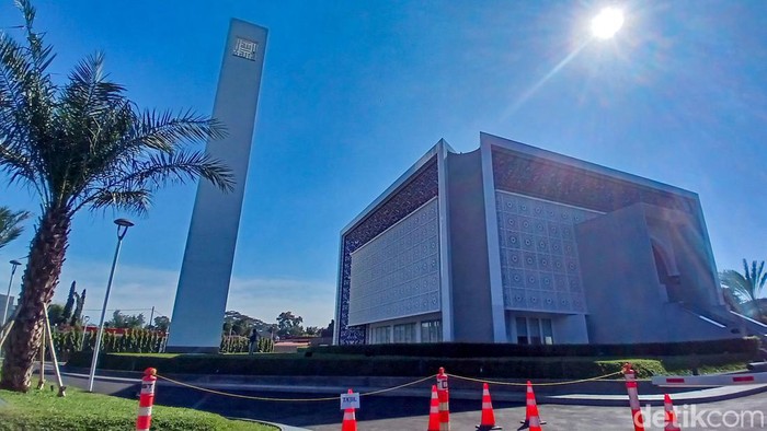 Masjid Minimalis di Tangsel Ini Pas untuk Wisata Religi Masjid Minimalis di Tangsel Ini Pas untuk Wisata Religi