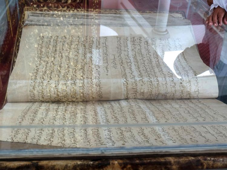Melihat Al-Quran Raksasa Peninggalan Paku Buwono X