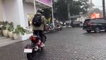 Momen Ariel Noah Touring Bareng Teman SMA Naik Motor Sultan Langka