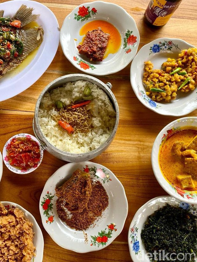 Resto Keluarga buat Bukber